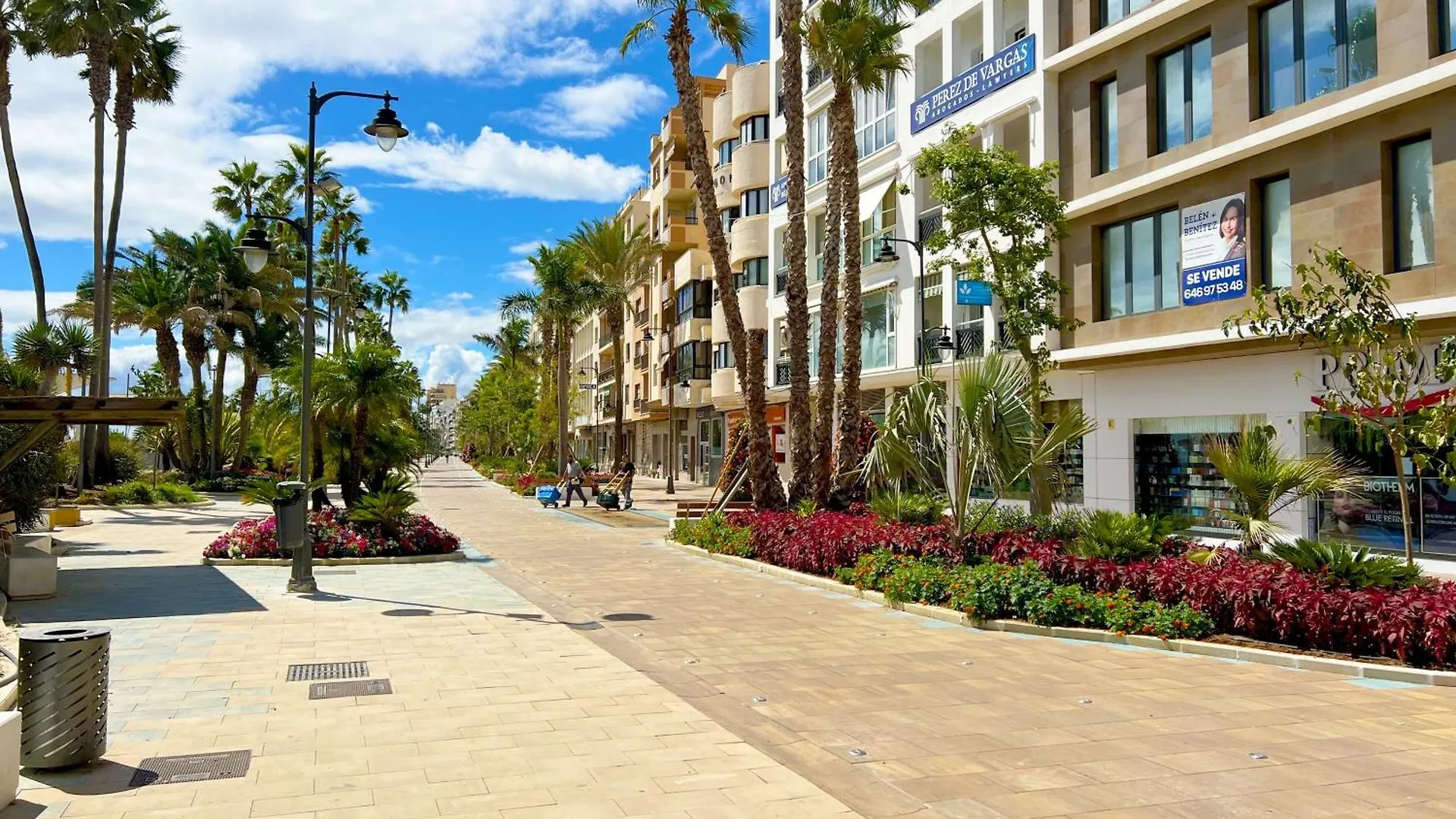 Estepona Centre Apartment Nella